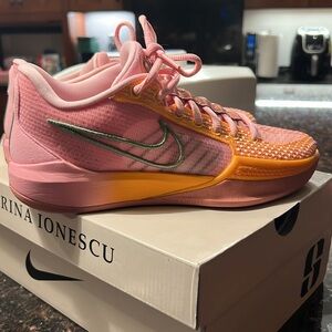 Nike Sabrina 1- Med Soft Pink/Oil Green Size W6.5 / M5